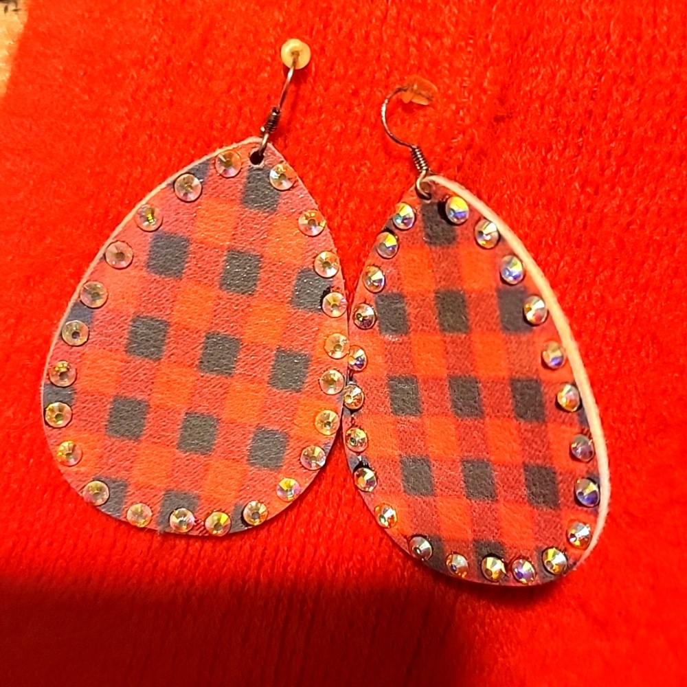 Buffalo plaid cute earnings